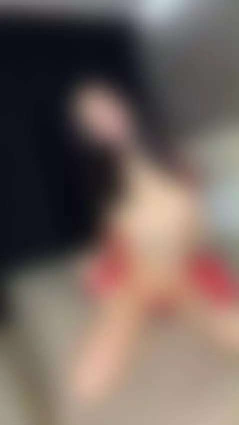 I'm really good with my tongue... Want to test it? OF 🖤🔥👇
ht... by kiradark