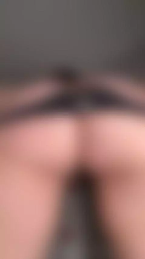 Massive teen ass takes 4 fingers easy 👅 Sub OF by marinettevip