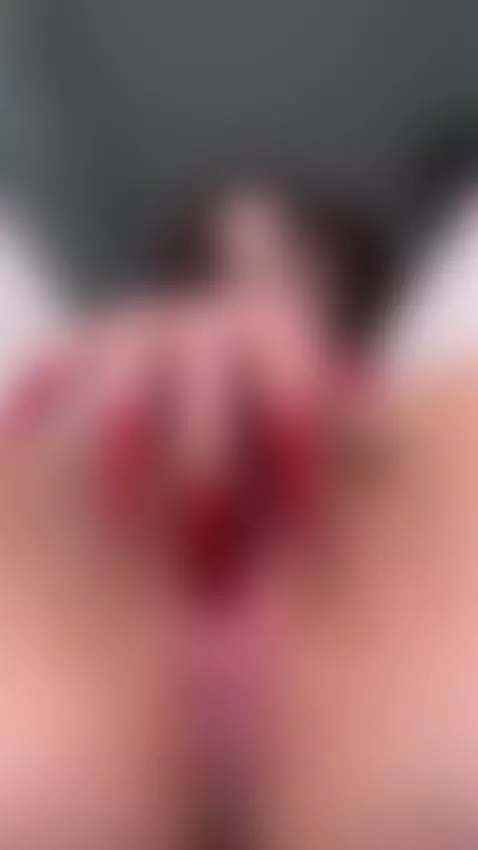 Late night vibes and pussy is already so wet 🌙 Sub to OF by marinettevip