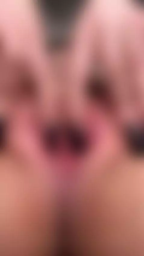 This intense flexible spread wet pussy will drive you crazy.... by marinettevip