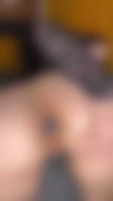 Big curvy ass with anal plug. Sub OF by marinettevip