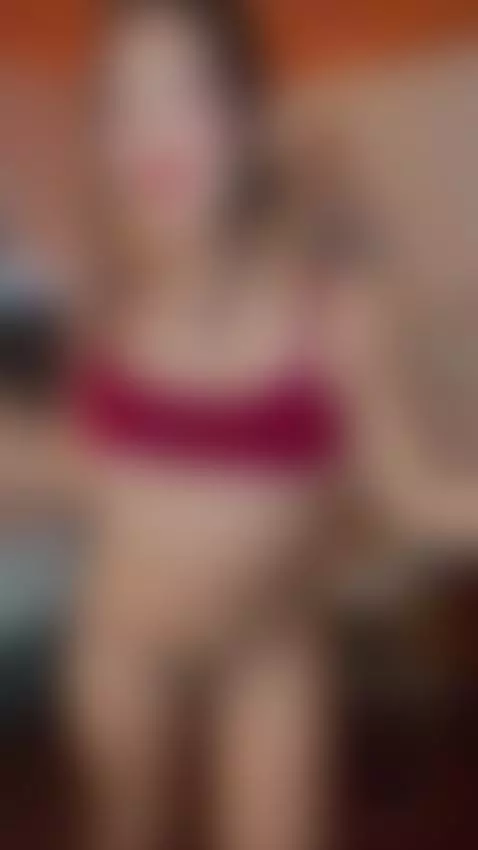 Touching my tits while dreaming of you watching 👀 by nanirosse69