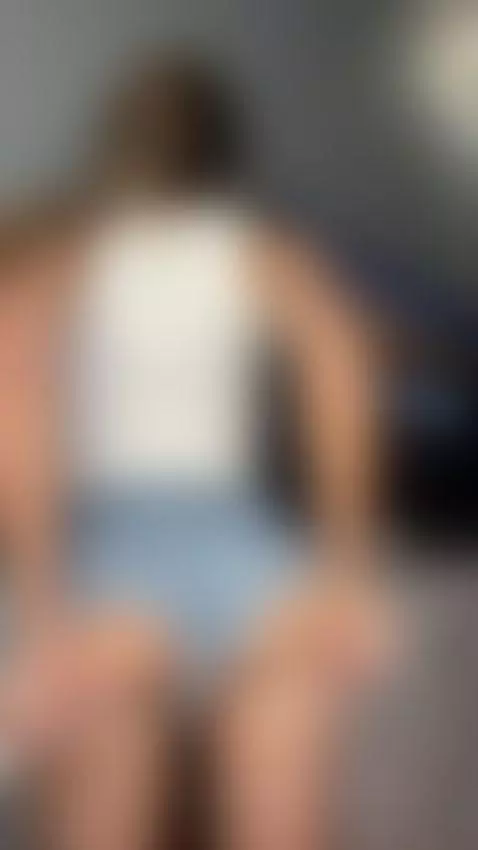 Just a peek? Nah... go all in on my OnlyFans 😈 by christinaavip