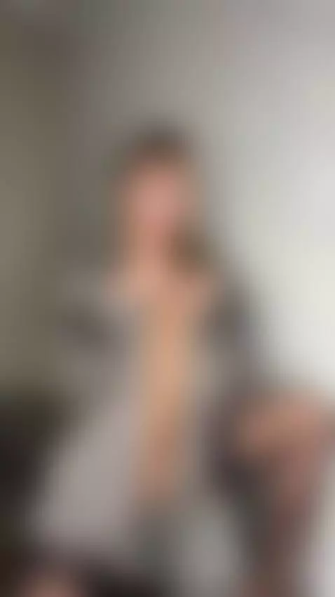 Got something to say? Tell me on OnlyFans 💭 by christinaavip