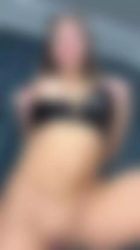 Come join the conversation 💬 by christinaavip