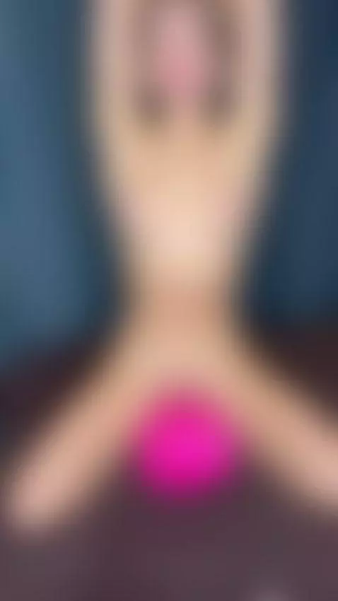 Send a message… I might send something very personal back 💋🔥 by christinaavip