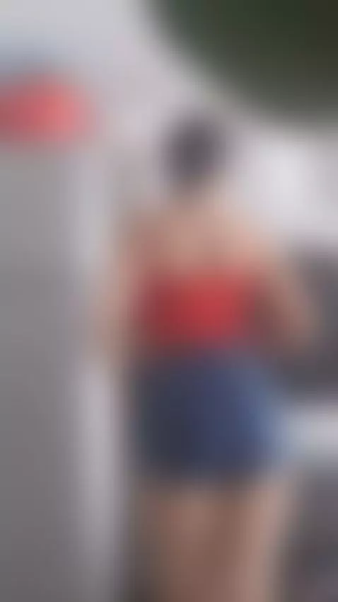 Sometimes the best of me is seen when I turn around by dafneamaru