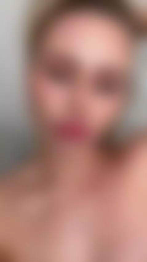 I hadn't even turned on the wather yet when it got so hot🥰😈 by marimoore-of