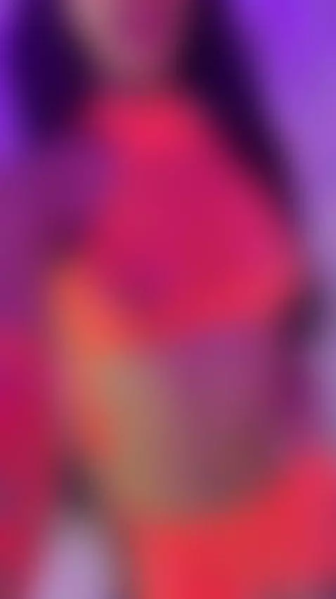 I have a photo that shouldn't leave my gallery... but you te... by anahisbennett