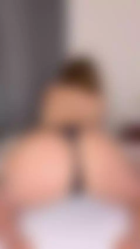 My breath catches as pleasure builds 😏🔥 by anoraidol