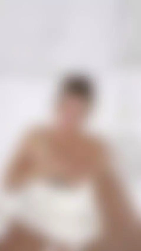 The air tightens with quiet heat 😮‍💨💫 by anoraidol