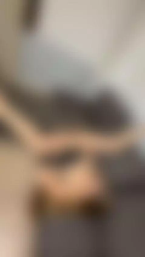 My skin hums between thought and heat 💋💦 by anoraidol