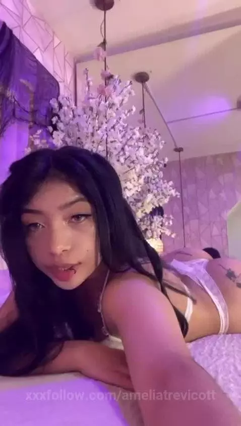 Playful with your milk and make it drip with pleasure 🔥🥵 by ameliatrevicott