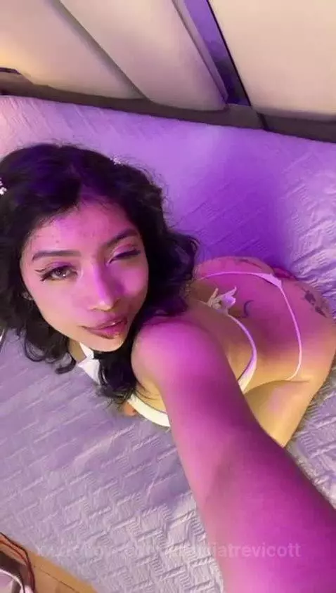 Enjoy my hot pussy and make my pussy not stop getting wet 🥵😈 by ameliatrevicott