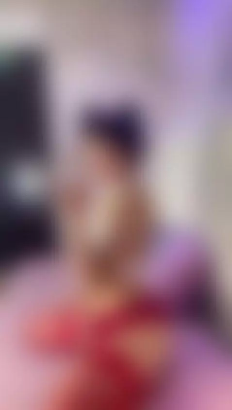 I'm very hot, do you want to help me?😈 by ameliatrevicott