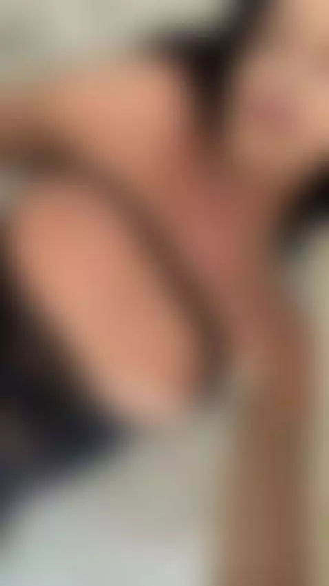 Talk to me where it’s just us two 😏 by lilithsmoans