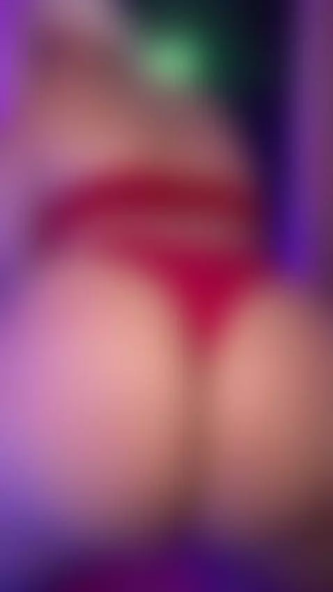 BIMBO HUGE THICK ASS by pinkbaddie777