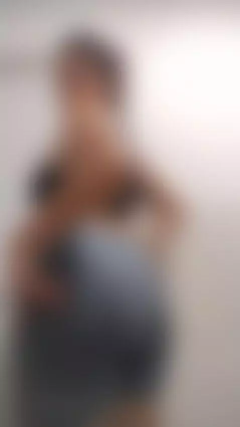 Do you want to see my big ass? 🍑 by magda2714