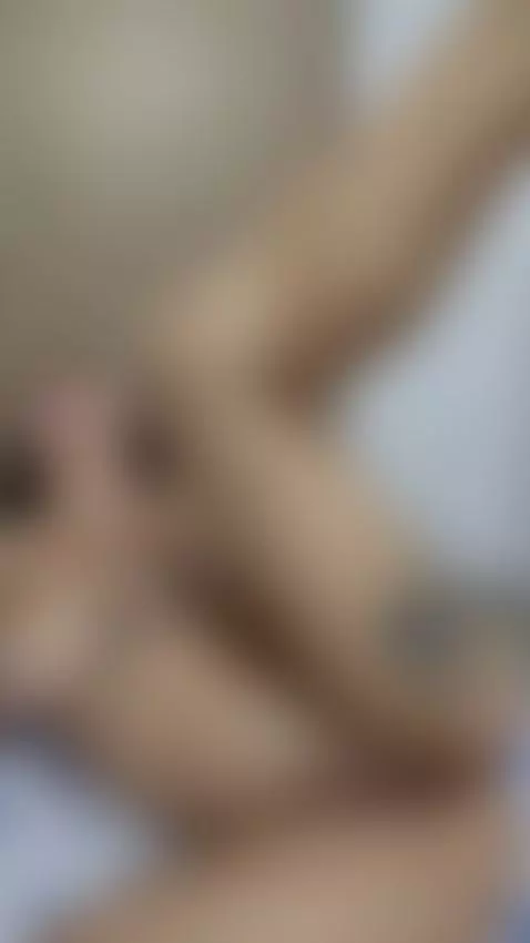 es tan  rico juegar con mi pussy by silvanalee88