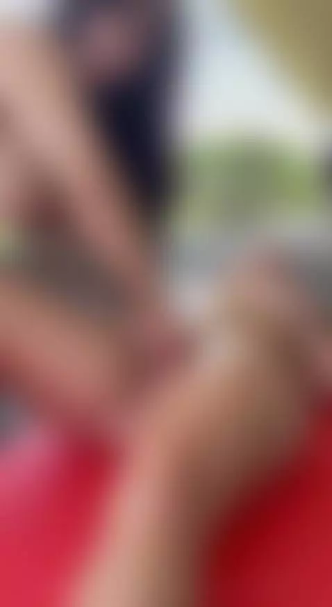 un delicioso masaje de coño a mi amiga @scarletbenz by silvanalee88