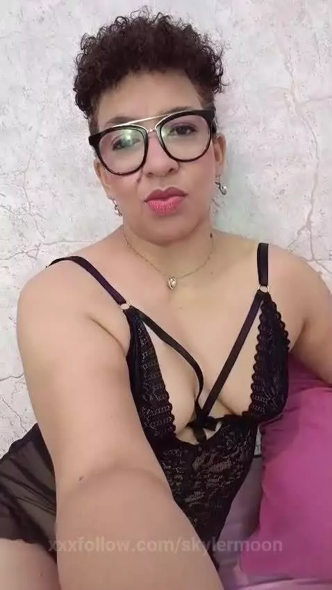 watch me live!! by skylermoon