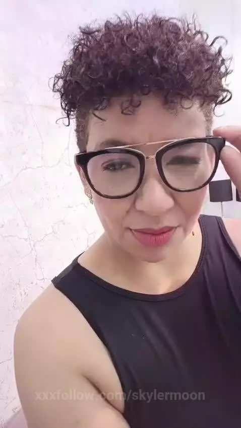 Hey Love I am Live now!!! by skylermoon