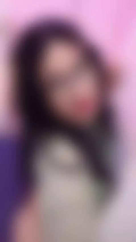 I’m on the naughty list tonight 😈🎄🎁  https://www.camsoda.com... by skylermoon