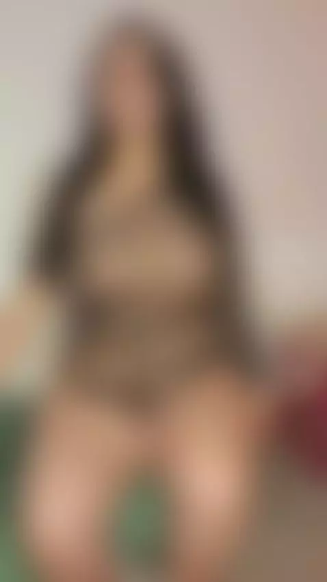 Welcum guys, im online 🌸🤭 by diva-curvi