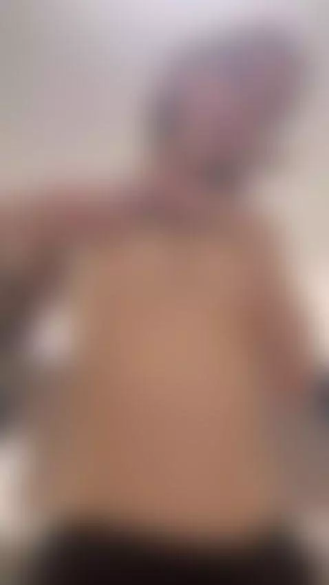 Do you accept nudes from chubby girls in your dms by slyykarina