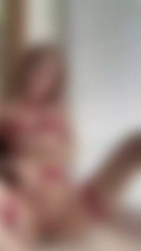 Are you in need of a sexy slut by slyykarina