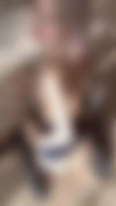 I just got back from class, very horny, I need a good fuck by slyykarina