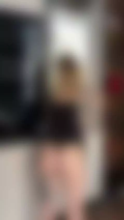 I hope my body can make you horny tonight by slyykarina