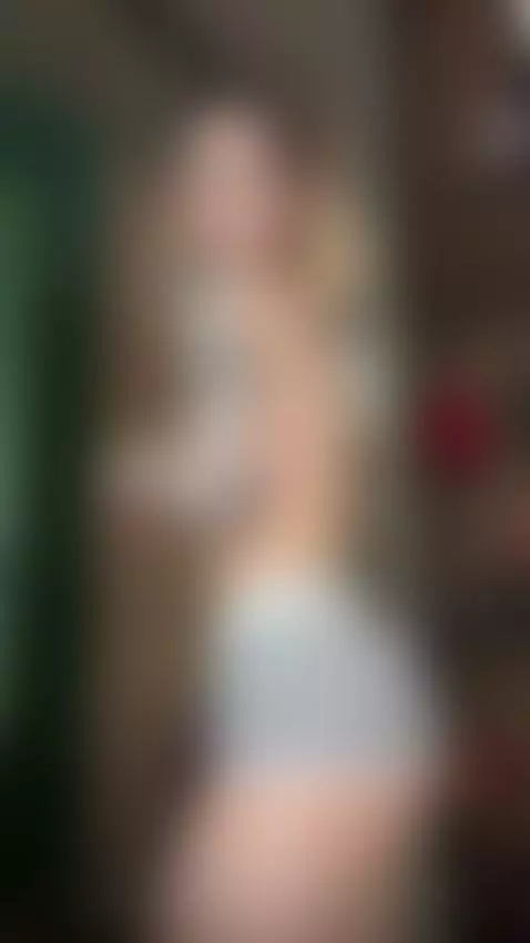 Just a horny girl that loves cum in the morning by slyykarina