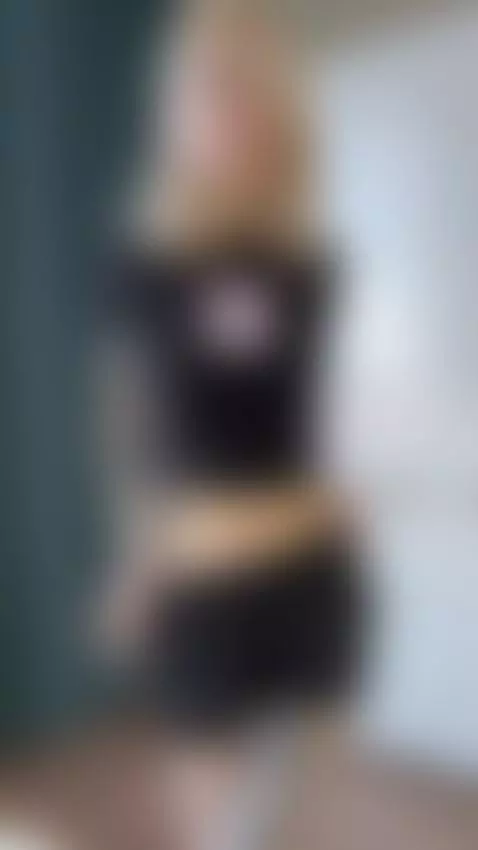 Blonde amateur showing off. by slyykarina