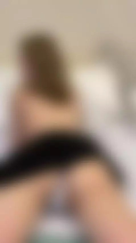 I want to convince you to give me your juicy cock by slyykarina