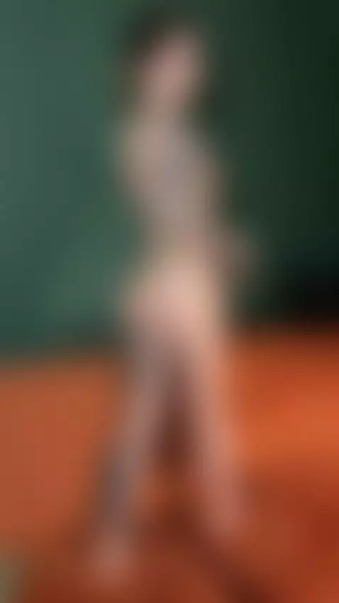 I couldn't resist showing off my ass with every second makin... by slyykarina