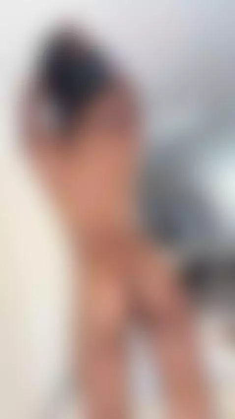 💋 The Girl You Can’t Stop Watching by soleyma