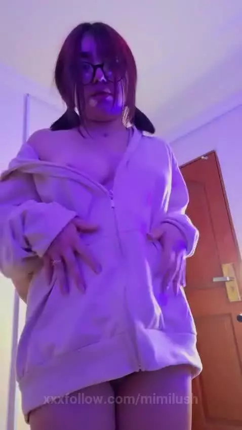 nsfw, collegesluts, girlsfinishingthejob by mimilush