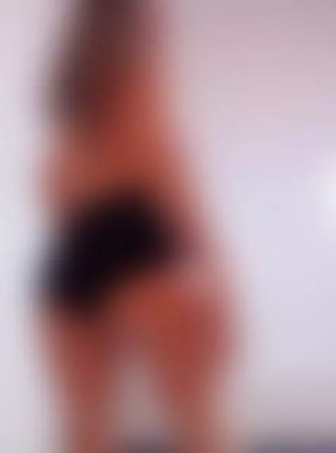 Online Now ✨ Come Closer by chloeetaylorr