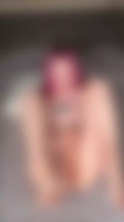 Take a second and follow — she’s worth it 🌺 by miablooom