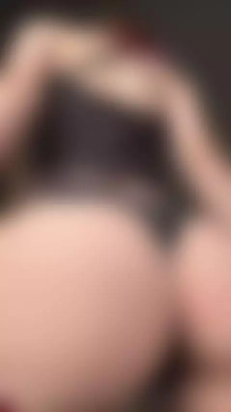 A charming girl in a new clip. Subscribe to stay updated! 💫 by miablooom