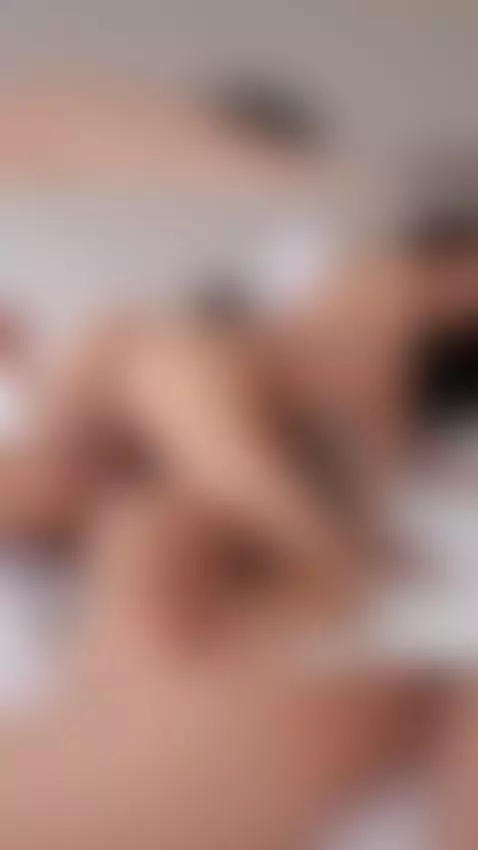 Me follo a mi hermanastro mientras mi padres están de viaje ... by aliciatrecee