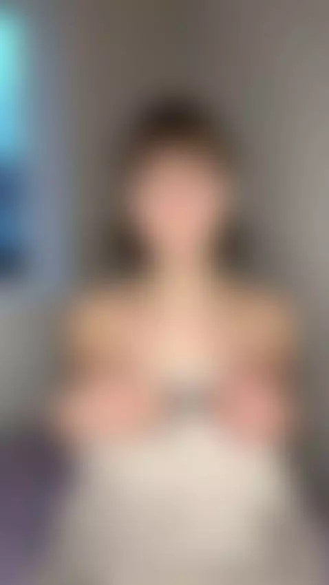 Naked babe with big tits. Find more of me on OnlyFans by marshmelly