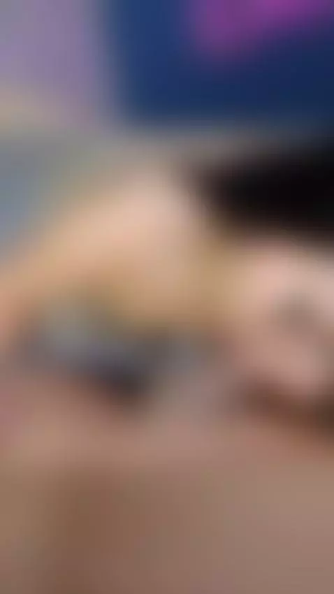 Le chupo la verga a mi padrastro para que me deje salir con ... by antonellaj