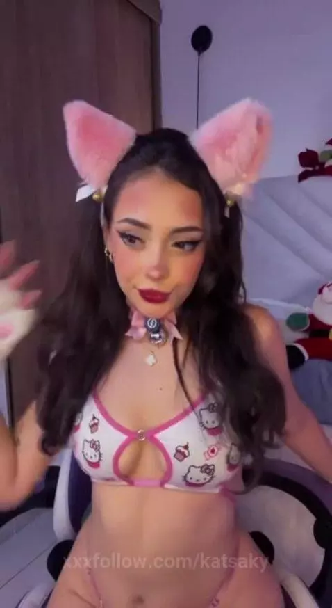 https://es.stripchat.com/Kat_Saky by katsaky