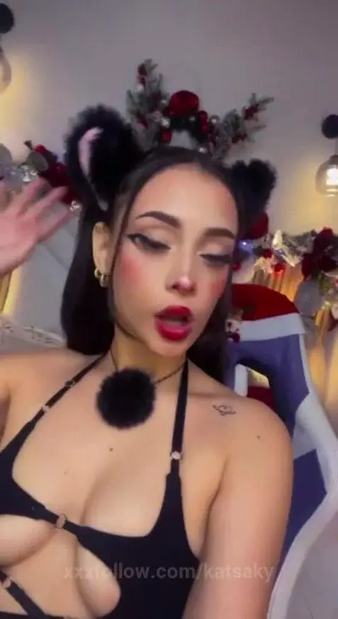 new content uploaded to the fan club?! <3 by katsaky