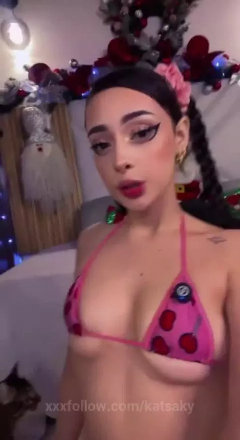 https://chaturbate.com/b/kat_saky/ onlineeeeeee by katsaky