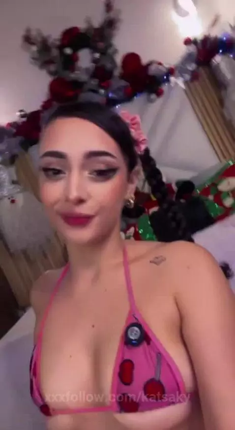 https://chaturbate.com/b/kat_saky/ onlineeeeeee by katsaky