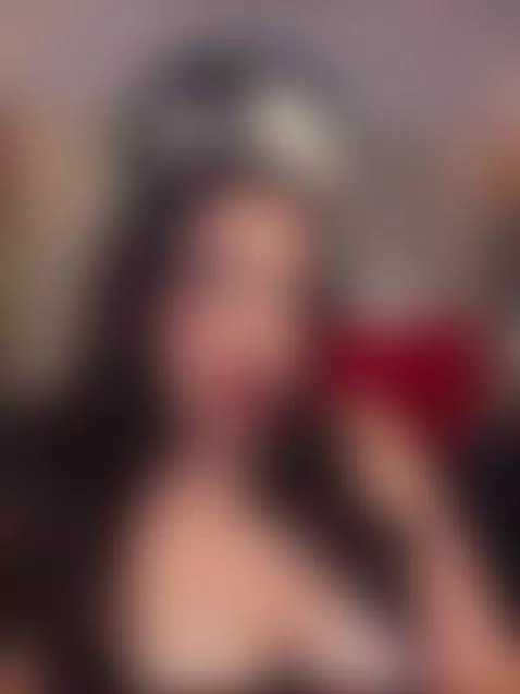 “VIP energy only… step inside 💋” by katsaky