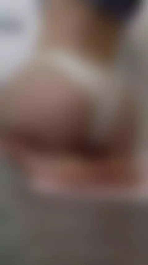 🍒Big tits brushing sensitive skin 😏 Naughty OF by milaclark7